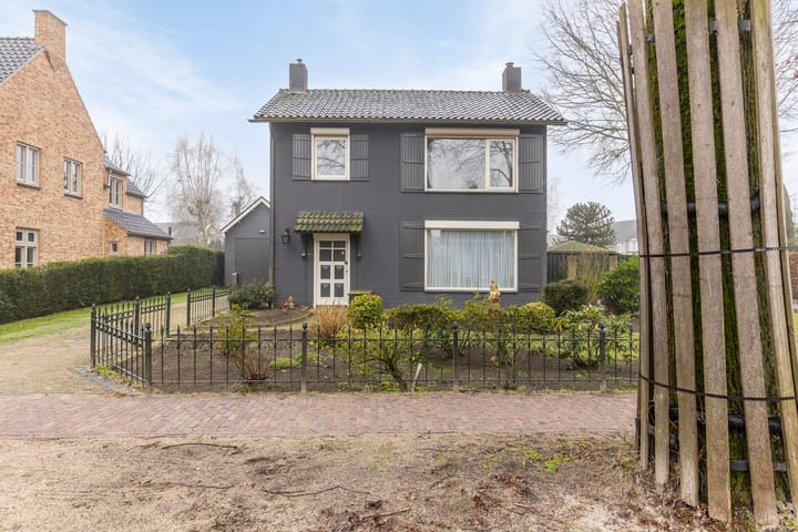 Foto 38 van Pastoor van der Kampstraat 7