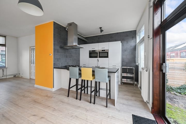 Foto 9 van Prins Hendrikstraat 121