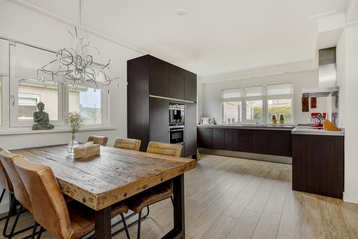 Foto 7 van Simon van den Berghstraat 58