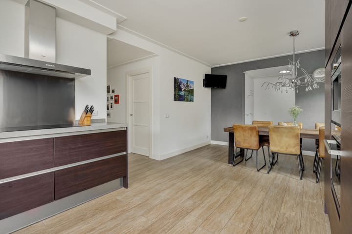 Foto 9 van Simon van den Berghstraat 58