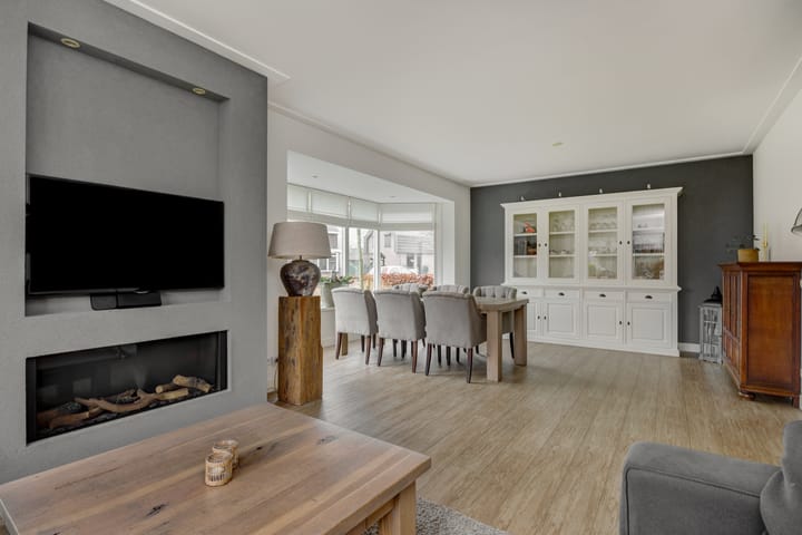 Foto 11 van Simon van den Berghstraat 58