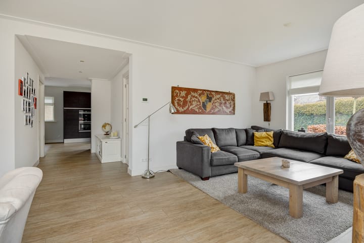 Foto 13 van Simon van den Berghstraat 58