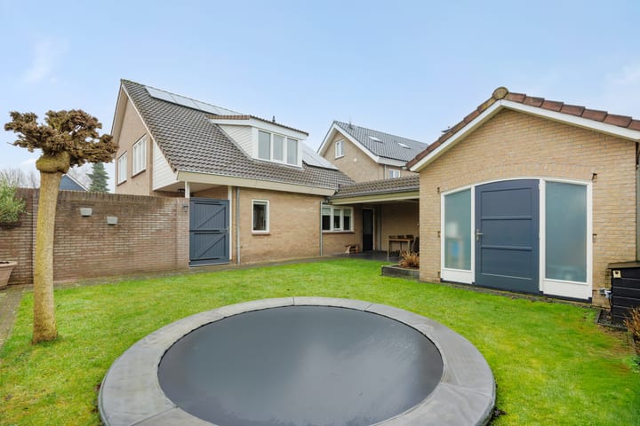 Foto 17 van Simon van den Berghstraat 58