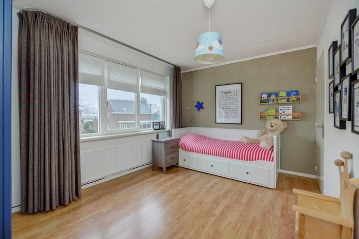 Foto 26 van Simon van den Berghstraat 58