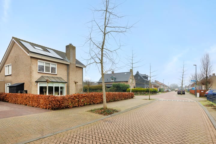 Foto 38 van Simon van den Berghstraat 58