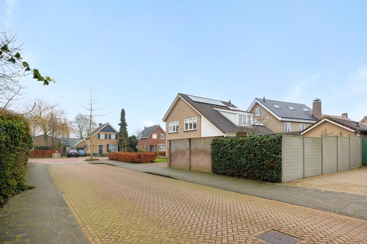 Foto 39 van Simon van den Berghstraat 58