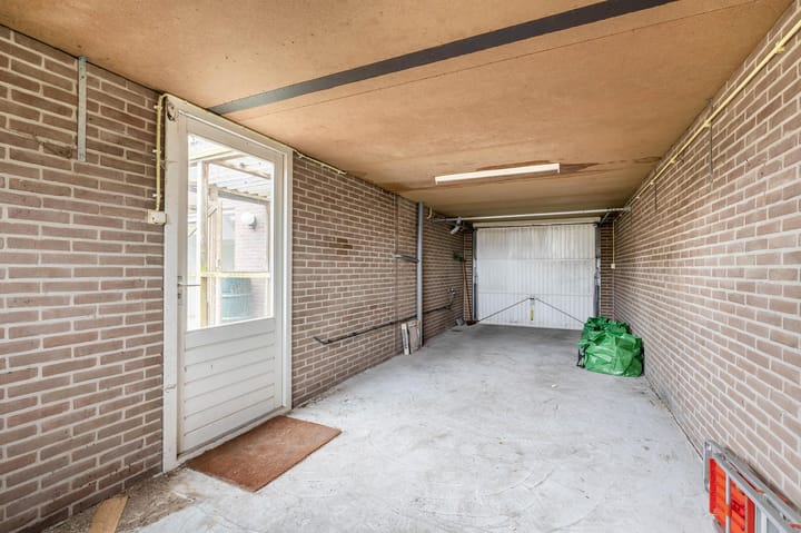 Foto 14 van Klaproosweg 24