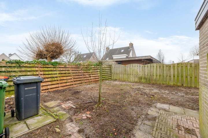 Foto 17 van Klaproosweg 24