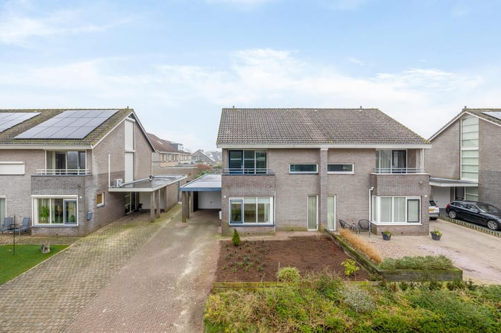 Foto 36 van Klaproosweg 24