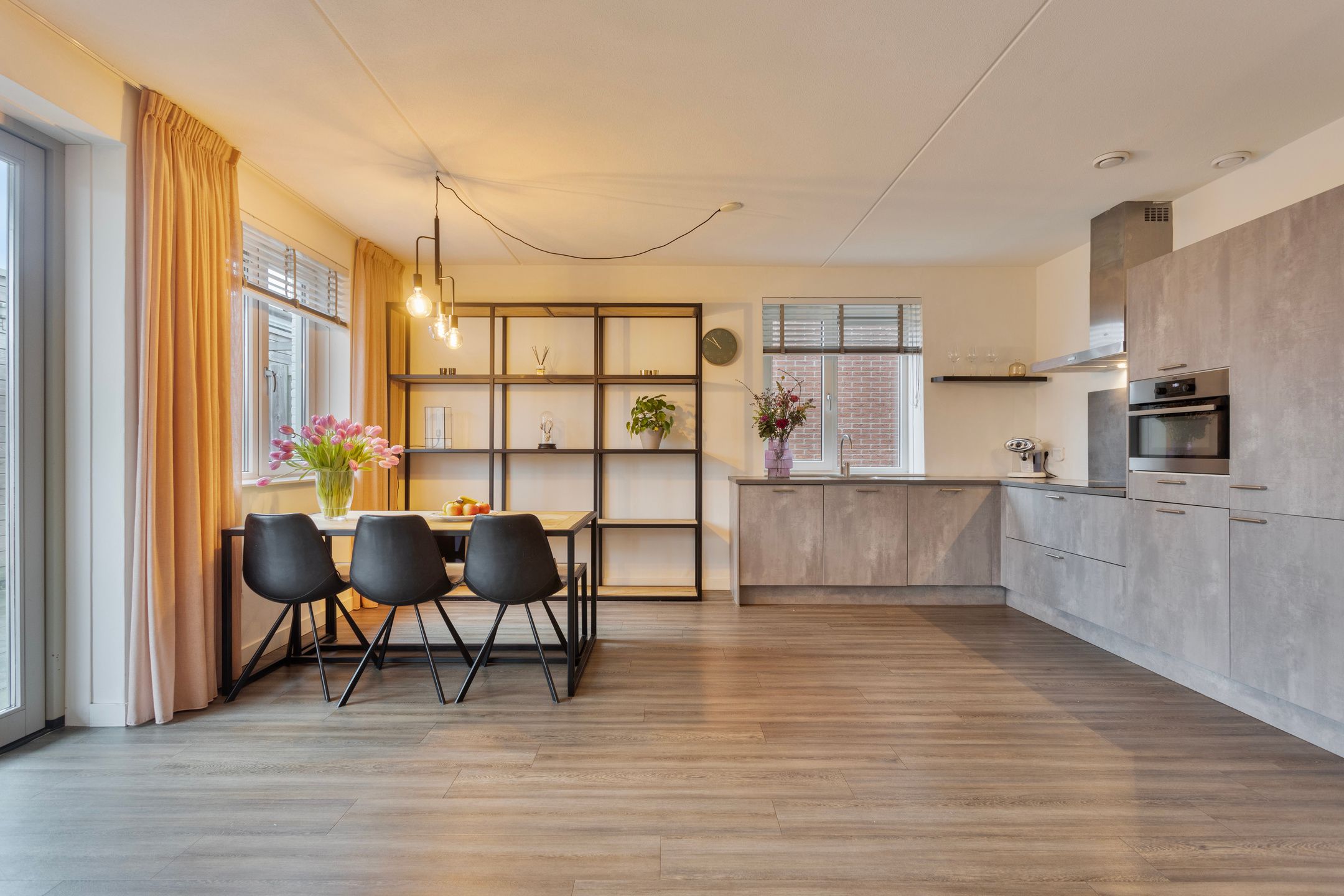 Foto 6 van Angstelhof 7