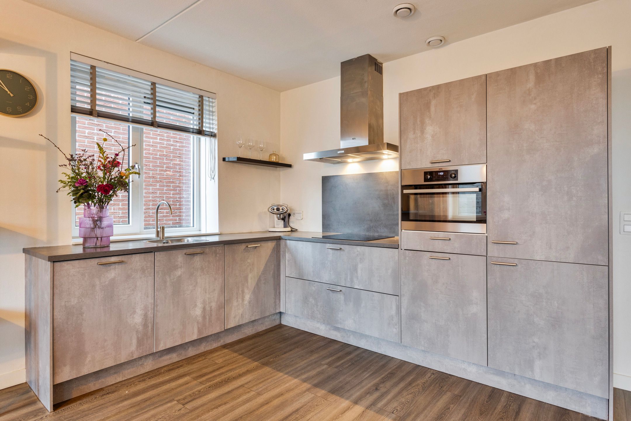 Foto 9 van Angstelhof 7