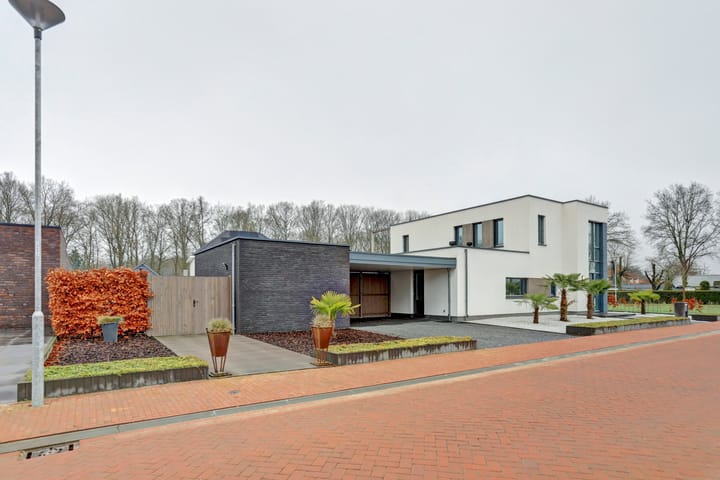 Photo 74 of Op de Lundert 2