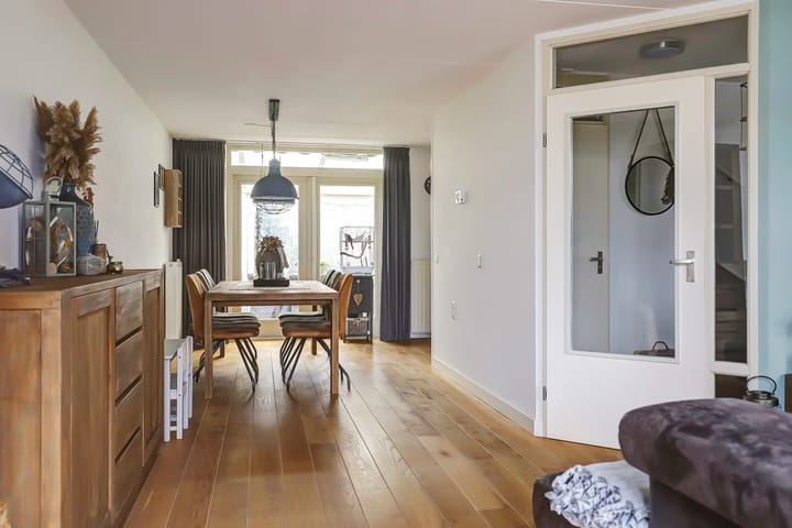 Foto 15 van Theod. Pubbenstraat 4