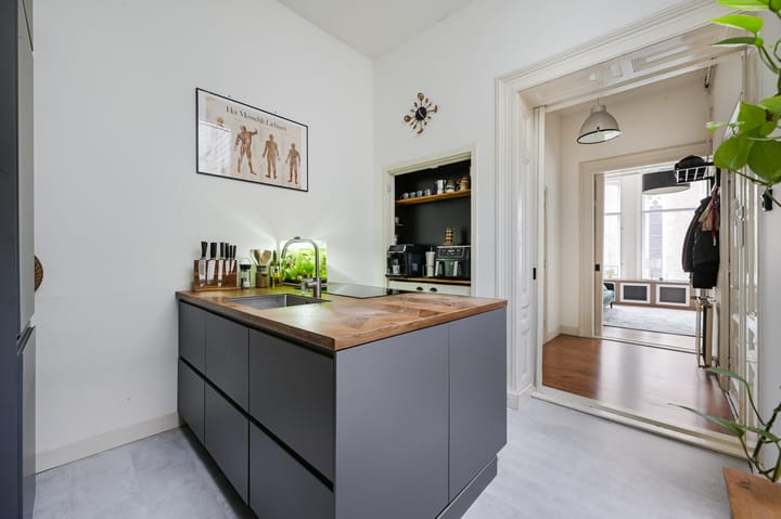 Foto 11 van Riviervismarkt 11-A