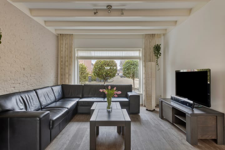 Foto 10 van Middelveld 60