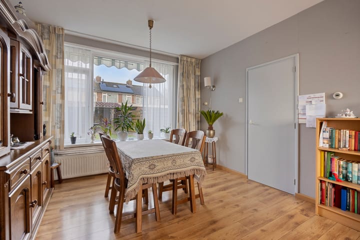 Photo 10 of Kanaalweg 34