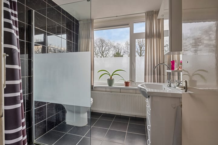 Photo 18 of Kanaalweg 34