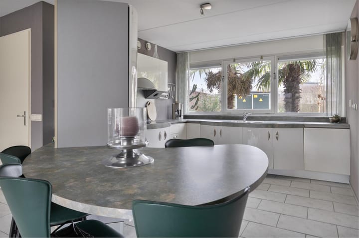 Photo 8 of Fauréstraat 7