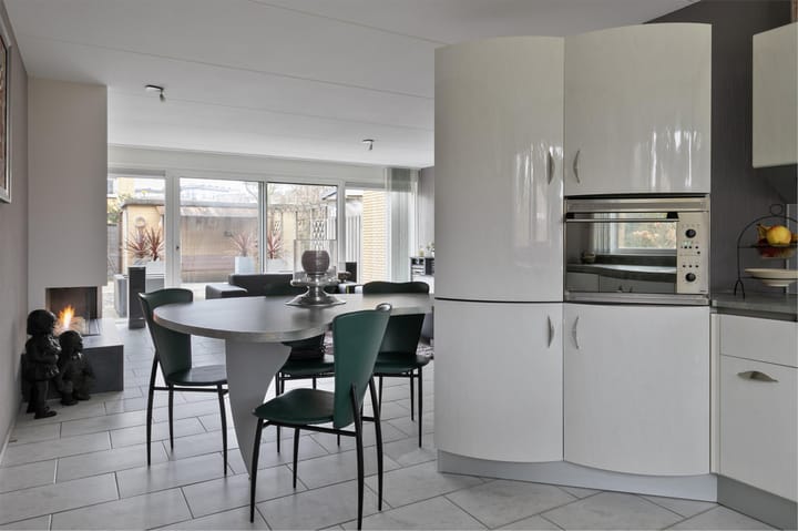 Photo 10 of Fauréstraat 7