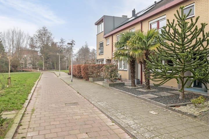 Photo 19 of Fauréstraat 7