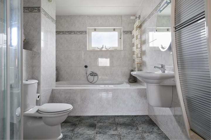 Photo 28 of Fauréstraat 7