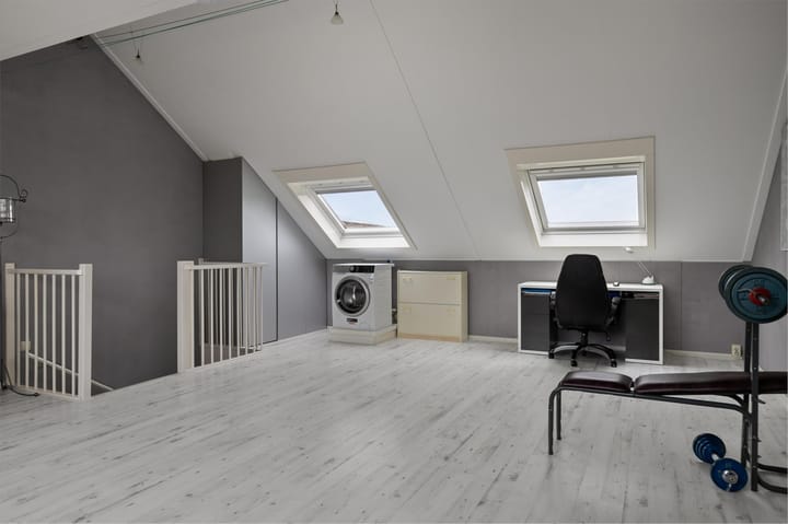 Photo 33 of Fauréstraat 7