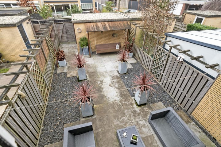 Photo 34 of Fauréstraat 7