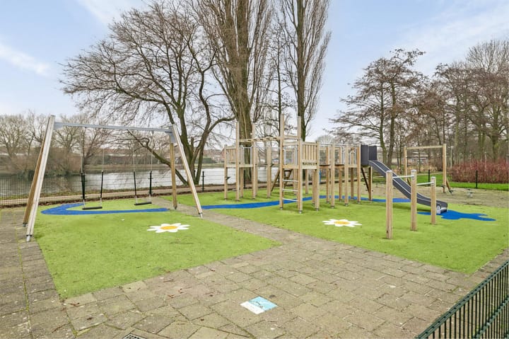 Photo 39 of Fauréstraat 7