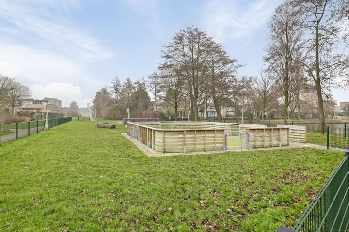 Photo 40 of Fauréstraat 7