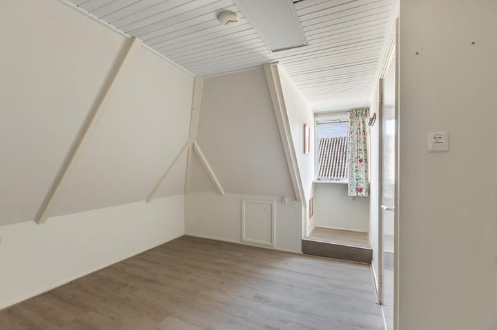 Foto 15 van Zuideruitweg 1