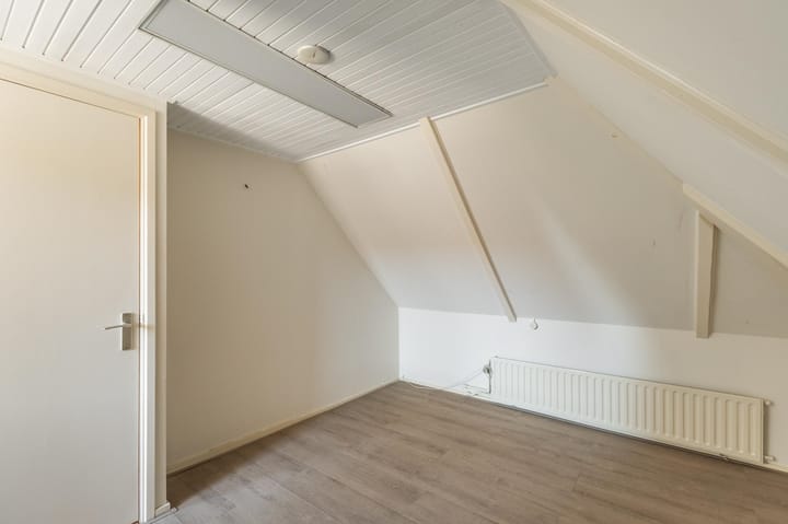 Foto 16 van Zuideruitweg 1