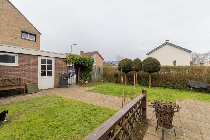 Foto 14 van Burg. Wemansstraat 21