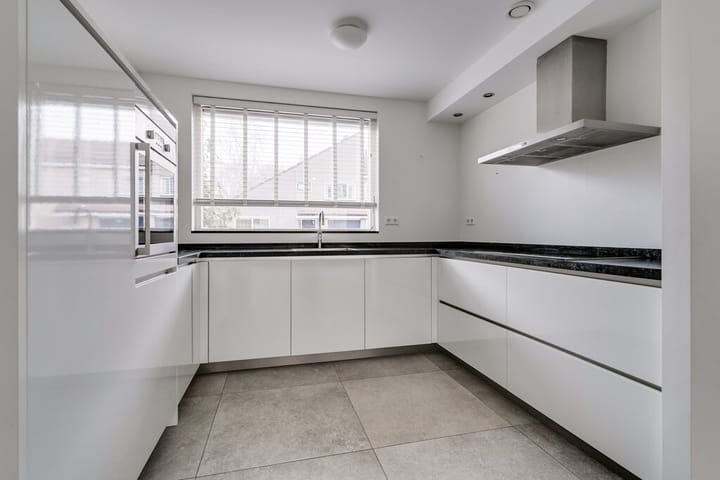 Photo 4 of Van Lingelaan 92