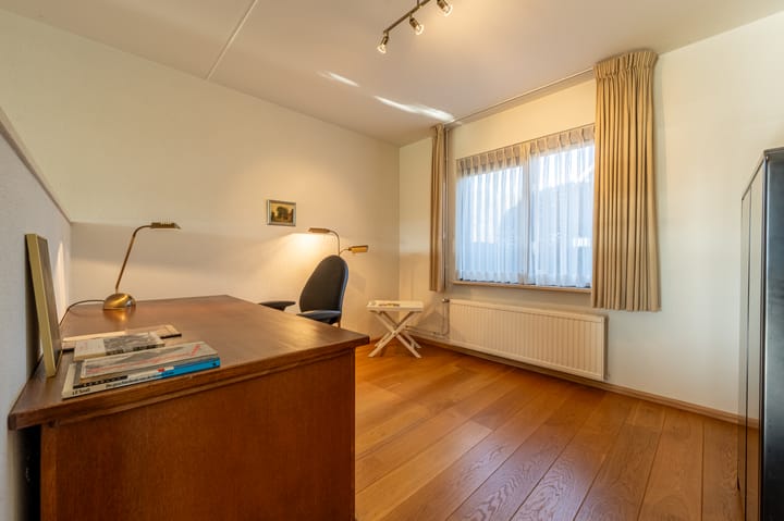 Foto 5 van Hoofdland 64