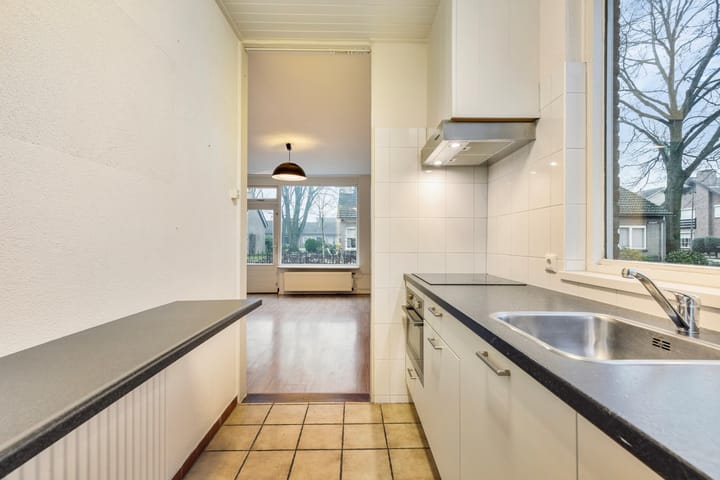 Foto 8 van Julianahof 82