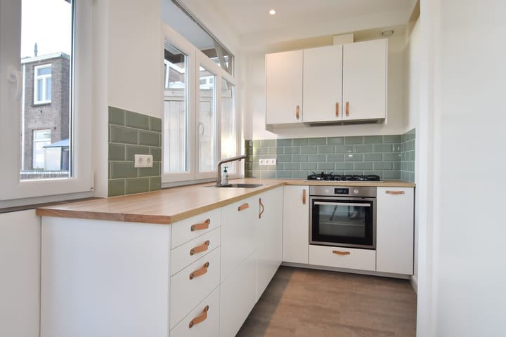 Foto 11 van Loenenseplein 15