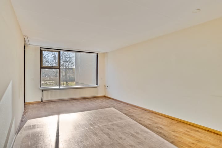 Photo 11 of Wilhelminastraat 227