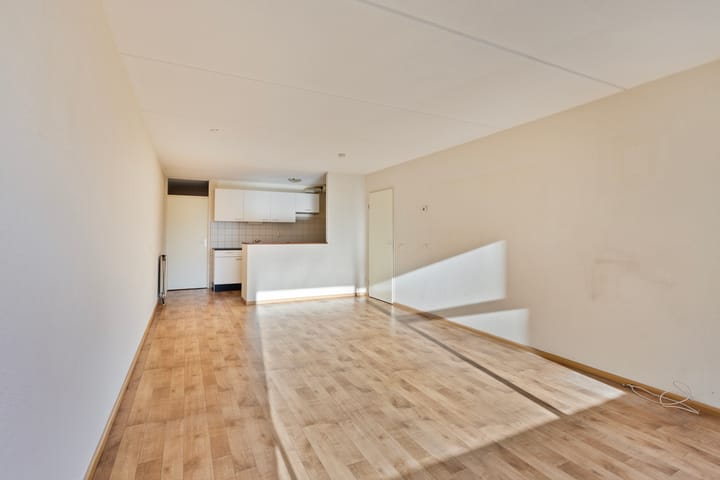 Photo 12 of Wilhelminastraat 227