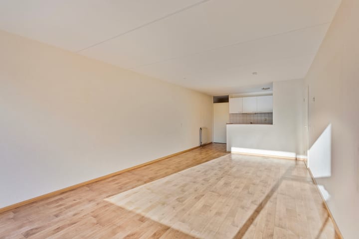 Photo 13 of Wilhelminastraat 227