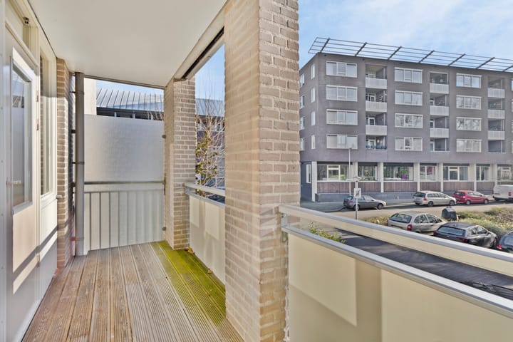 Photo 23 of Wilhelminastraat 227