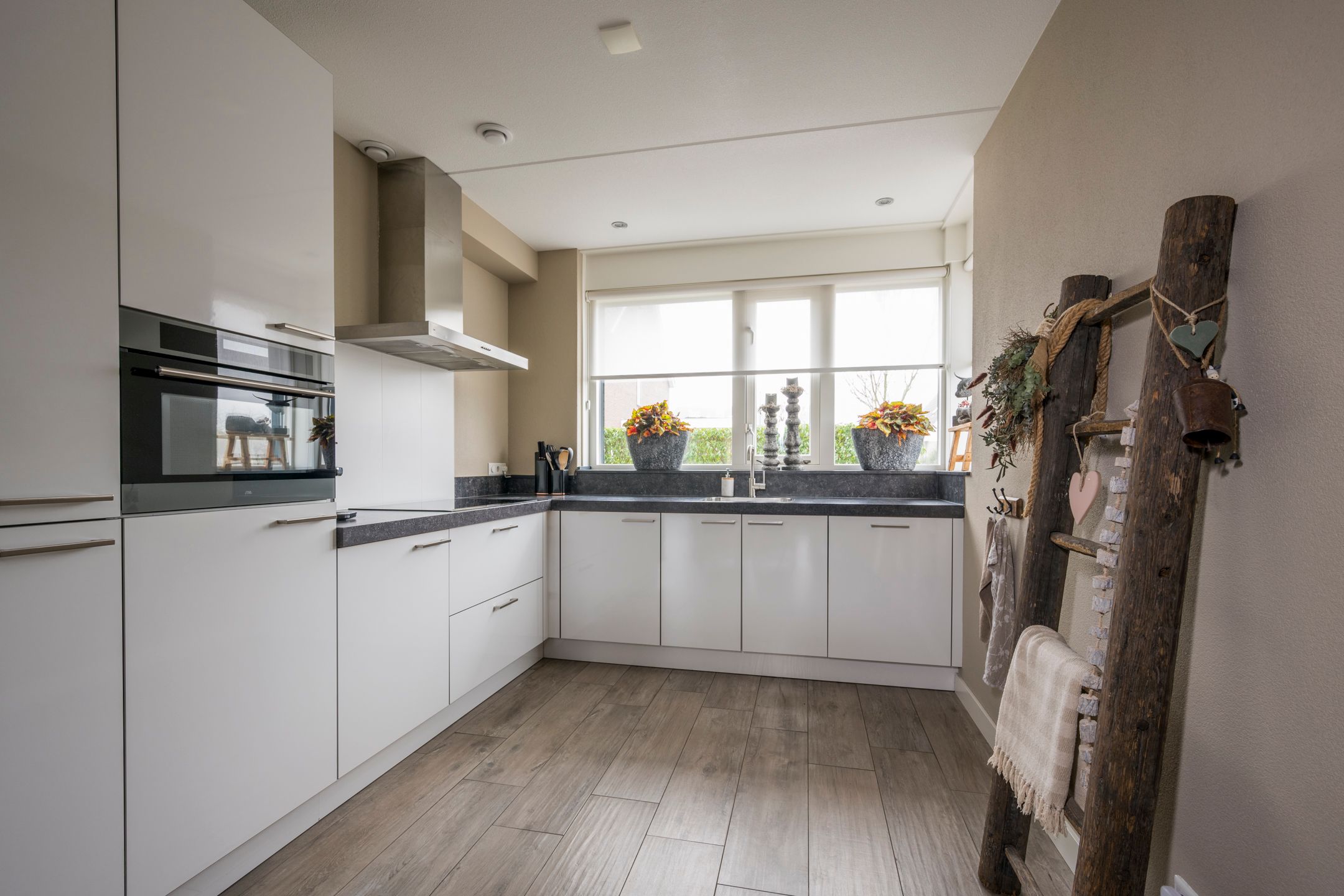 Photo 3 of Dokter van de Kolkstraat 2