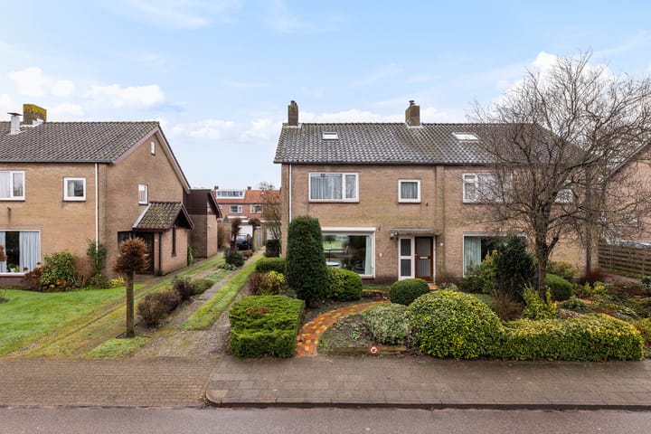 Foto 1 van Callunastraat 12