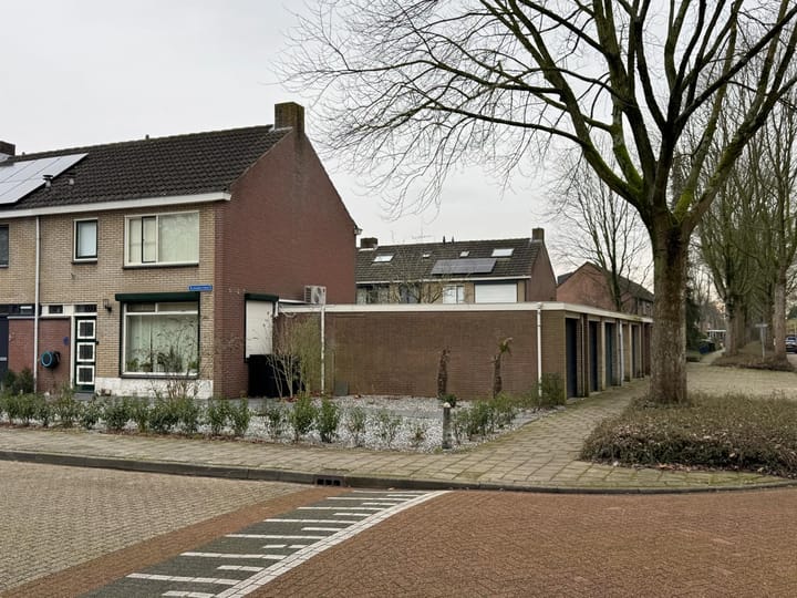 Foto 2 van Schuberthof 84