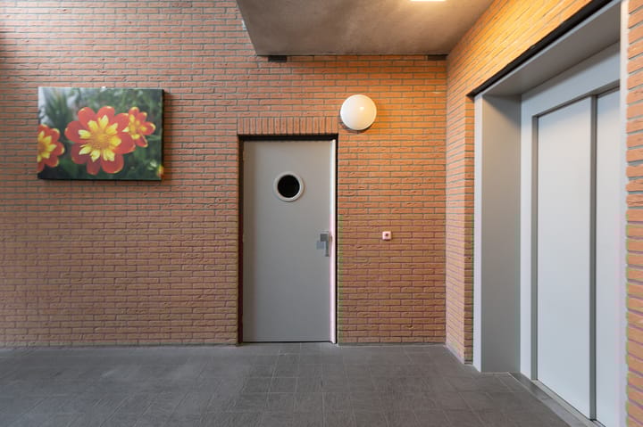 Foto 45 van Outger Jacobszstraat 17-A