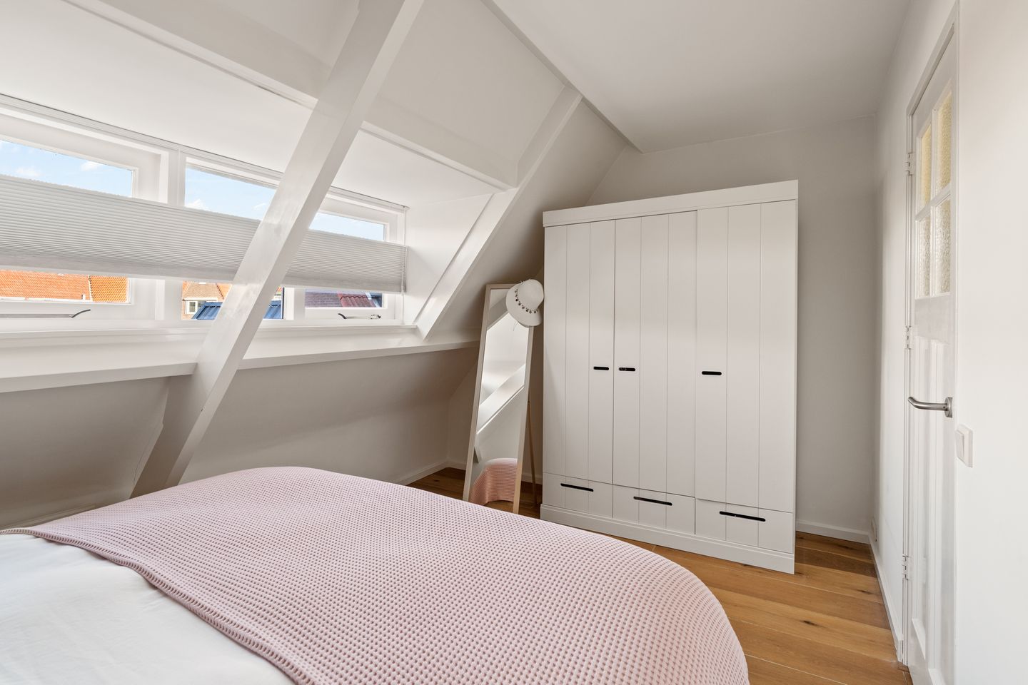 Foto 19 van Julianastraat 56