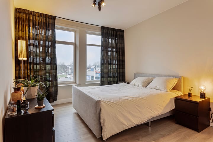 Foto 21 van Bredasestraat 80