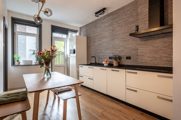 Photo 8 of Crynssenstraat 51-H