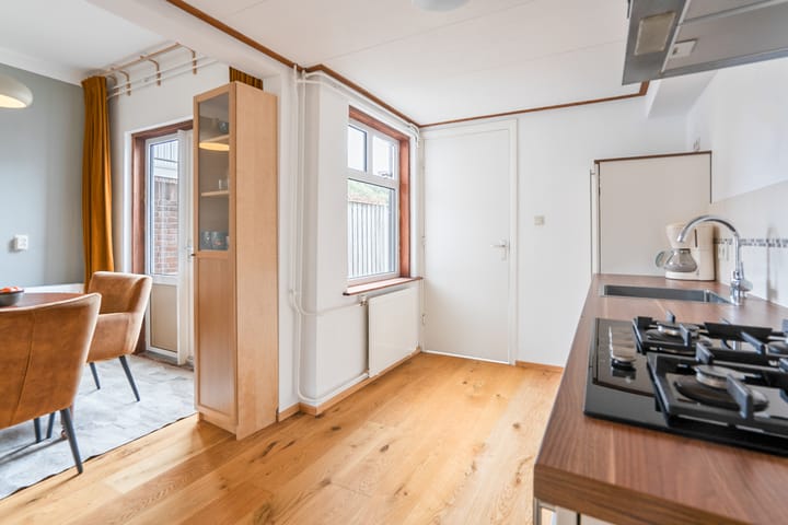 Foto 14 van Voortsweg 208