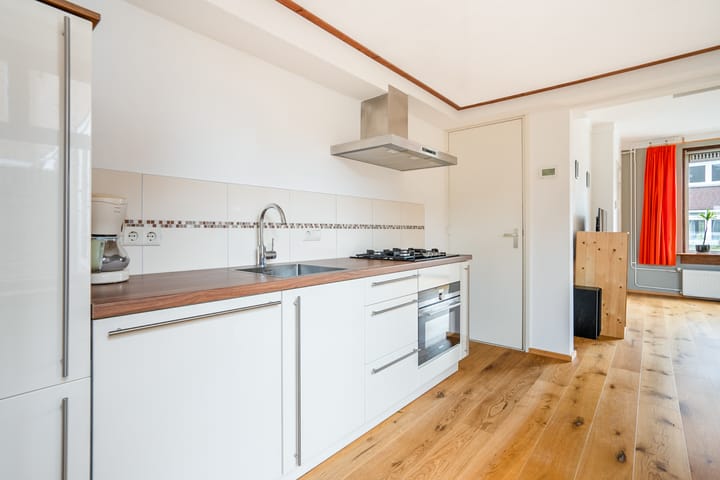 Foto 15 van Voortsweg 208