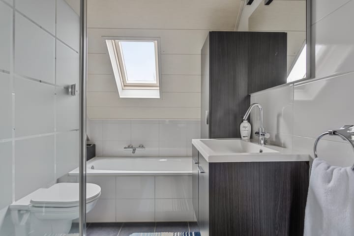 Photo 16 of Oranjehof 16